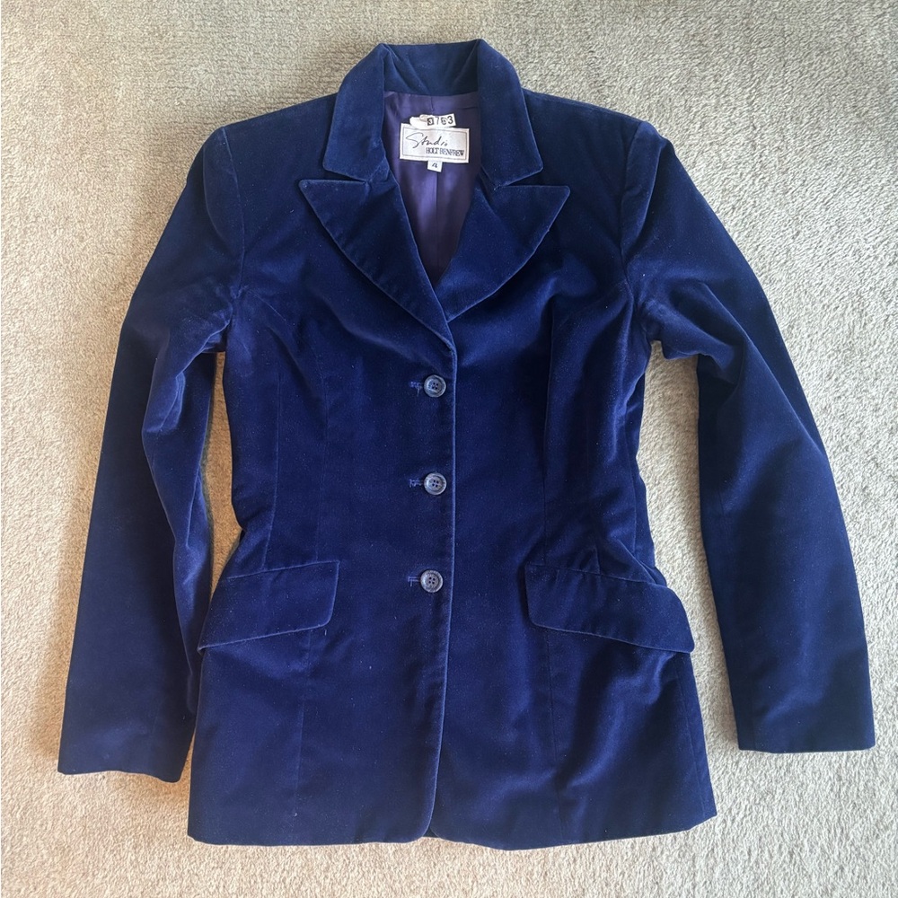 Elegant Velvet Blazer in Rich Blue